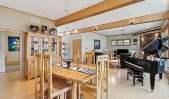 1201 Oakwood Dr, Polk City, IA 50226