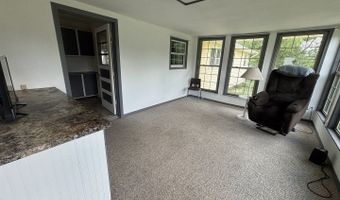 3667 ARTHESIA St E, Armstrong, IL 61812