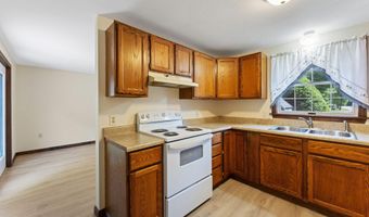 13 Cortland Cir, Bangor, ME 04401