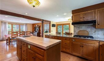 71 Phillips Ln, Glocester, RI 02814