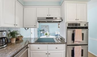 194 New Meadow Rd, Barrington, RI 02806