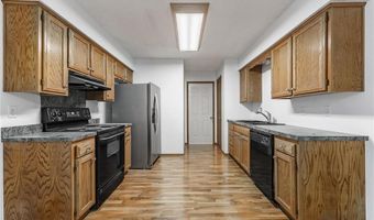 2109 Oakwood Ave, Bentonville, AR 72712