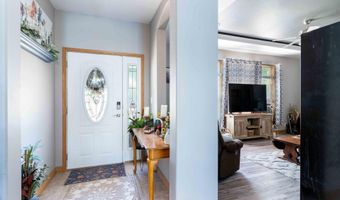 1191 ROBERTS Dr, Bloomfield, NM 87413