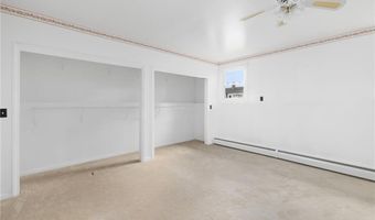 40 ROCKCREST Dr, Cranston, RI 02920