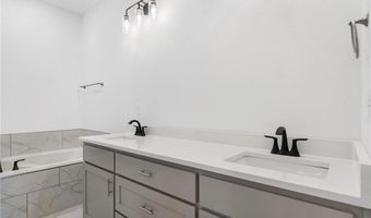 6902 SW Basswood Ave, Bentonville, AR 72713
