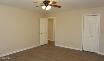 867 Westgate Dr, Alcoa, TN 37701