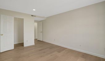 4600 DUKE St 1501, Alexandria, VA 22304