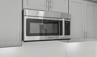 701 N HENRY St 502, Alexandria, VA 22314
