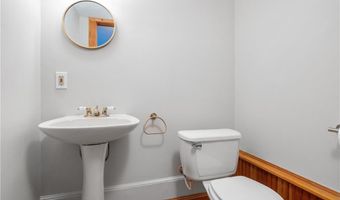 87 Jackson Schoolhouse Rd, Glocester, RI 02814