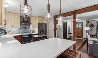 2555 NW SQUIRE Pl, Albany, OR 97321