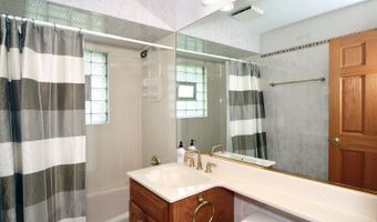 440 W Lake Park Dr, Addison, IL 60101