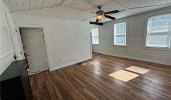 6 Mill St, North Smithfield, RI 02896