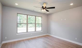 1 Nairn Ln, Bella Vista, AR 72715
