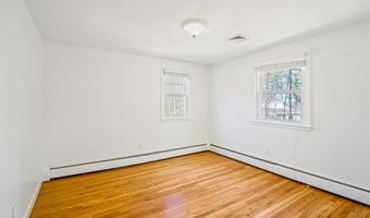 11 Knapton St St, Barrington, RI 02806