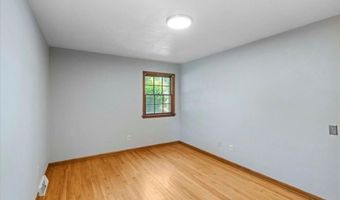 6337 Piping Rock Rd, Madison, WI 53711