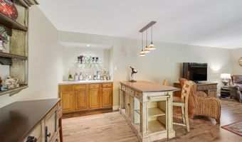 1112 Oak Borough Dr, Ballwin, MO 63021