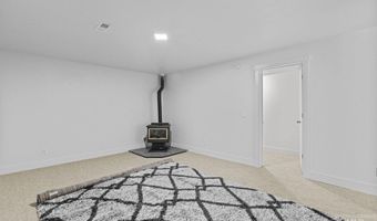 4660 Hawthorne Rd, Chubbuck, ID 83202