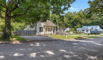 13 Douglas St, Athens, TN 37303