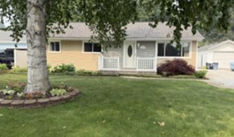 1819 Washington St, Algonac, MI 48001
