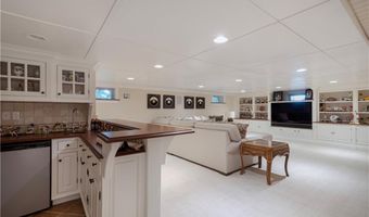 136 Adams Point Rd, Barrington, RI 02806