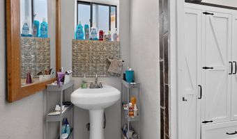 1709 Kirby St NE, Albuquerque, NM 87112