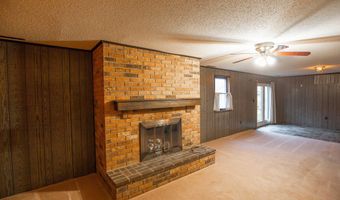 931 E Oak St, Algona, IA 50511