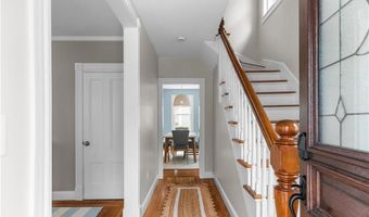 11 Ann St, Newport, RI 02840