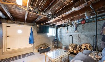 22 Harrison St, Bristol, RI 02809