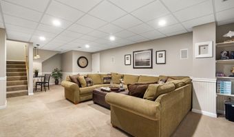 52 Hardy Rd, Bedford, NH 03110