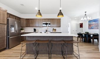 1328 E Lone Rock View Dr, Big Water, UT 84741