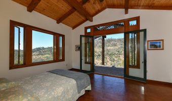 3335 Friesen Dr, Angwin, CA 94508