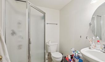 6308 LENOX Rd, Bethesda, MD 20817