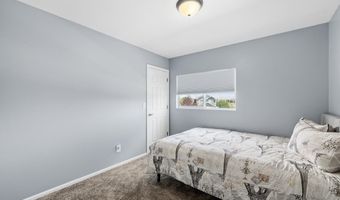 5816 PARKSIDE Dr, Cheyenne, WY 82009