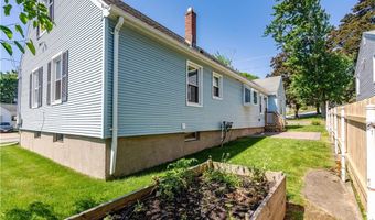 11 Bellevue Dr, Cranston, RI 02920