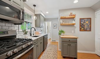 1228 WHEATSHEAF Ln, Abington, PA 19001