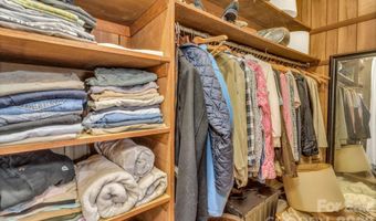 108 Hidden Pond Ln, Asheville, NC 28804