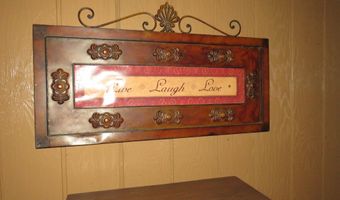 67 Bridge St, Amsterdam, NY 12010