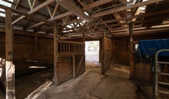 27 Arabian Way, Chester, NH 03036