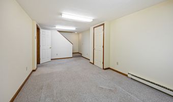 14 Colonial Ct, Cheshire, CT 06410