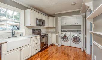 144 Mountain View Dr, Abingdon, VA 24211