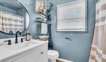 228 Elizabeth Ave, Bayville, NJ 08721