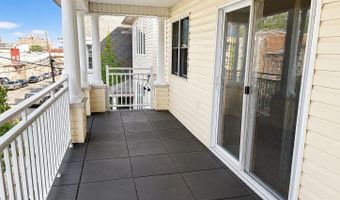 30 ANDREW St, Bayonne, NJ 07002