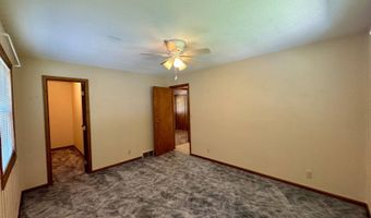 1005 3rd St, Britton, SD 57430