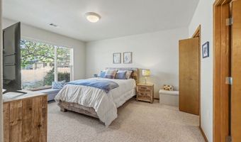 818 Pavilion Pl, Ashland, OR 97520