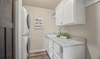 5749 N SEQUOIA Dr, Appleton, WI 54913