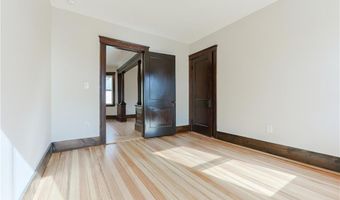 65 Burton St 3, Bristol, RI 02809