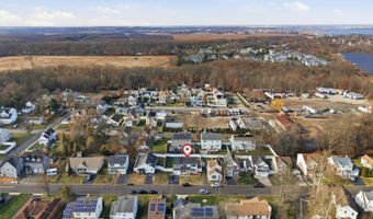 198 Arlington Ave, Aberdeen, NJ 07721