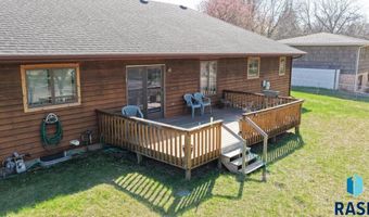 1212 E Fleetwood Cir, Brandon, SD 57005