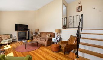 2 N Spruce St, East Providence, RI 02914