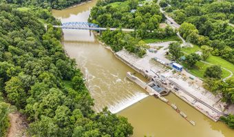 90 Railroad Lock Rd, Beattyville, KY 41311